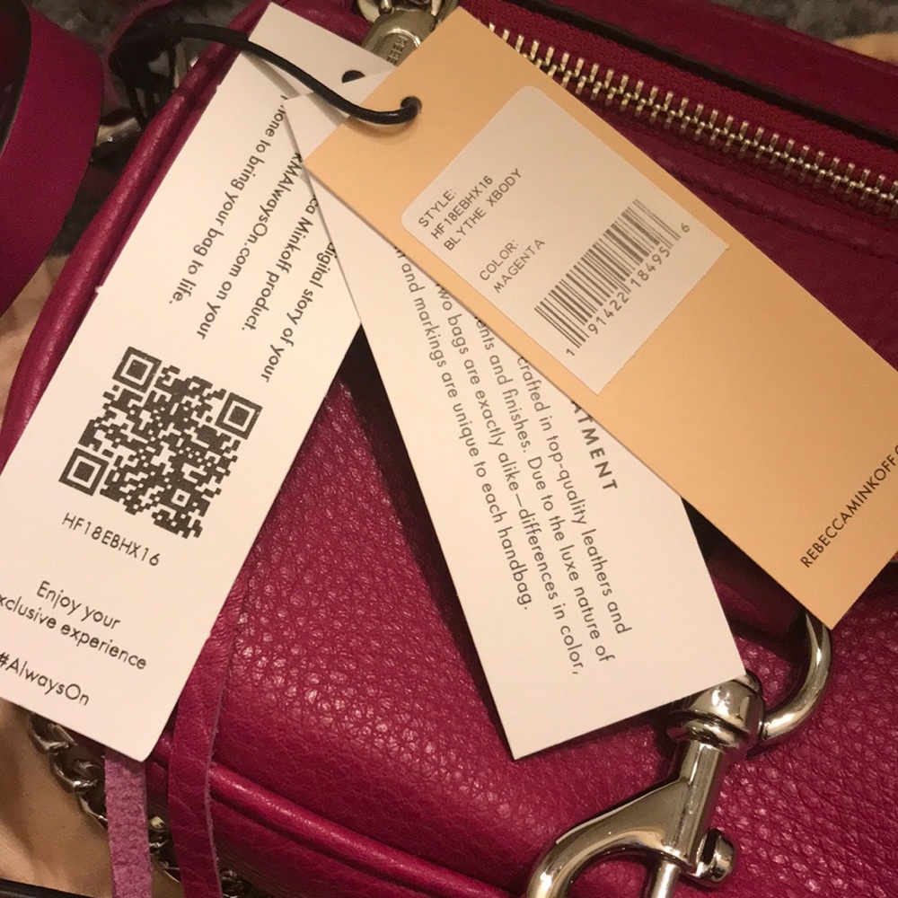 SALE! NWT Rebecca Minkoff pebble leather crossbody - Picture 6 of 8